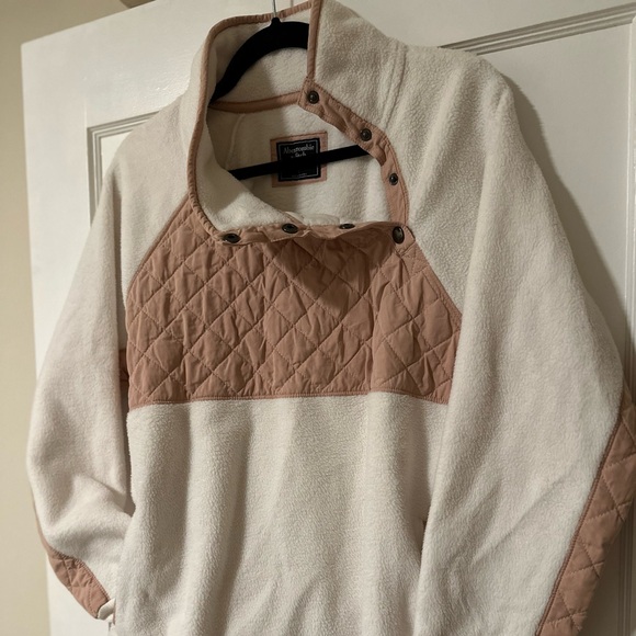 Abercrombie & Fitch Asymmetrical Snap Up Fleece Sweatshirt - Picture 7 of 8